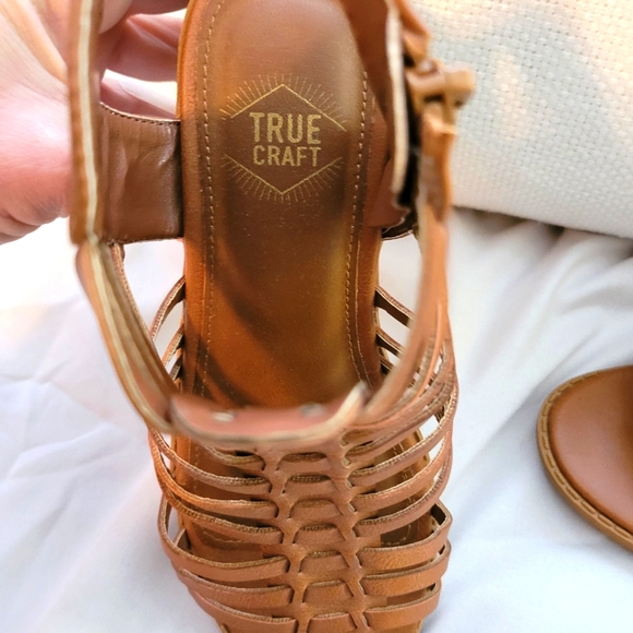 True Craft gladiator sandals for girls, sz. 2 - Picture 6 of 9